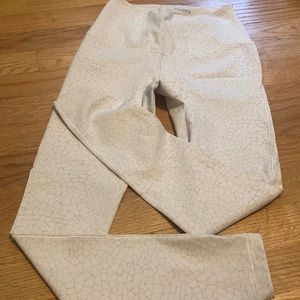 Calia patterned leggings. White/grey details. Size small. Thick fabric.